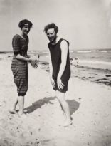 Virginia Woolf and Clive Bell, 1911, Studland beach, Dorset